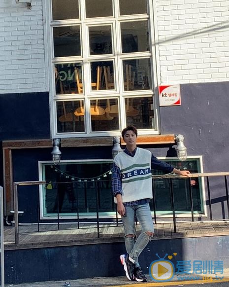 你和我的倾城时光陈铮是谁演的？陈铮扮演者孟瑞个人资料、写真及生活照欣赏