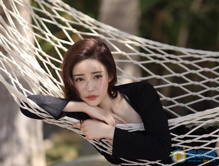 你和我的倾城时光厉靳媛是谁演的？厉靳媛扮演者刘凡菲个人资料、写真及生活照欣赏