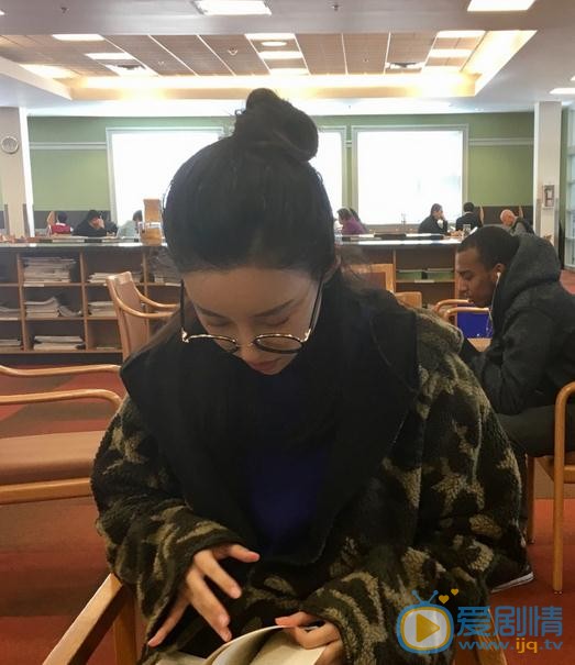 你和我的倾城时光厉靳媛是谁演的？厉靳媛扮演者刘凡菲个人资料、写真及生活照欣赏