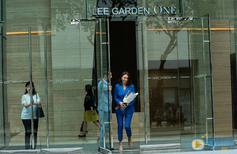 多功能老婆剧照