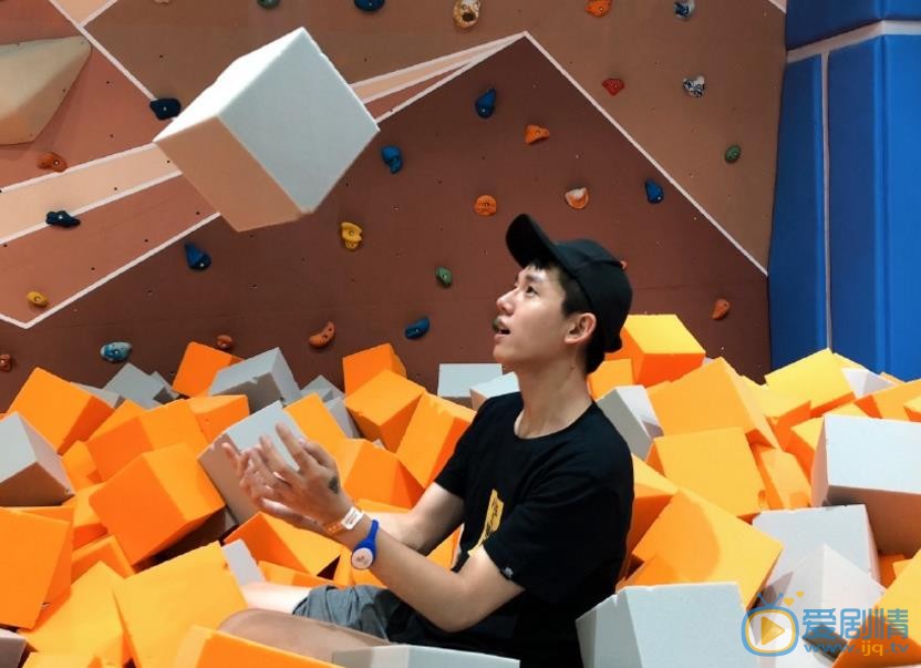 人不彪悍枉少年李渔是谁扮演的？人不彪悍枉少年李渔扮演者张耀个人资料、写真生活照