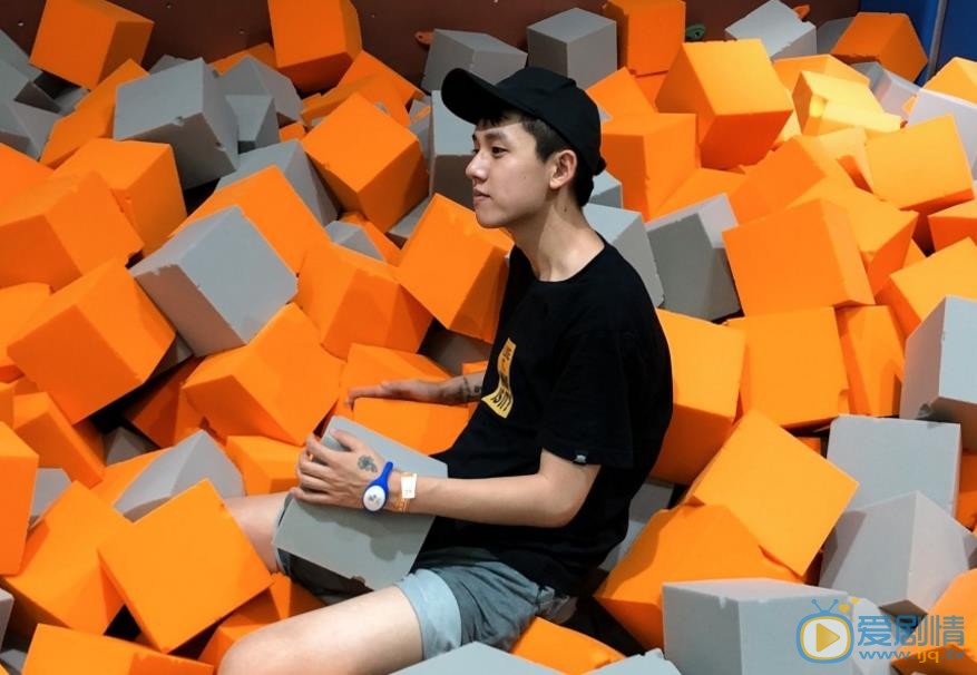 人不彪悍枉少年李渔是谁扮演的？人不彪悍枉少年李渔扮演者张耀个人资料、写真生活照