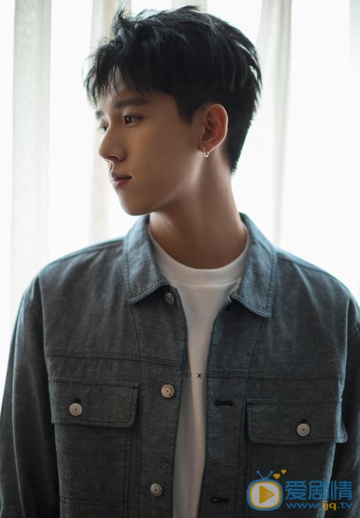 人不彪悍枉少年李渔是谁扮演的？人不彪悍枉少年李渔扮演者张耀个人资料、写真生活照