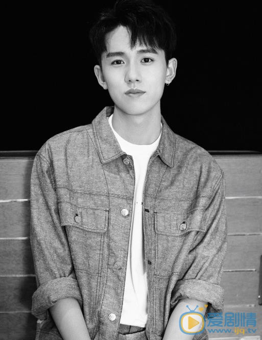 人不彪悍枉少年李渔是谁扮演的？人不彪悍枉少年李渔扮演者张耀个人资料、写真生活照