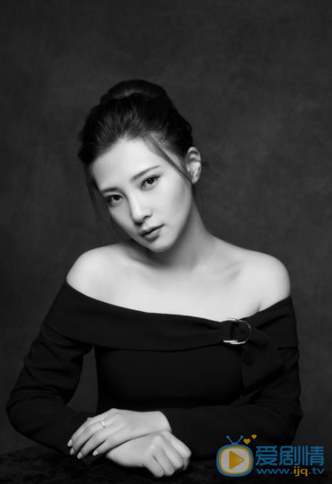火王之破晓之战裴珞倾是谁演的？裴珞倾扮演者柏安个人资料、写真及生活照欣赏