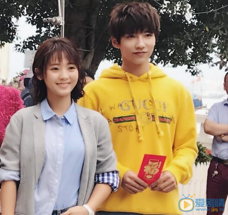 浪漫星星开机发布会