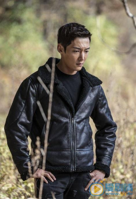 皇后的品格罗王植是谁演的？皇后的品格罗王植扮演者崔振赫个人资料、写真及生活照欣赏