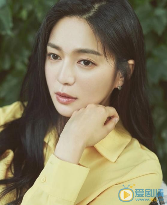 皇后的品格闵宥拉是谁演的？皇后的品格闵宥拉扮演者李伊利雅个人资料、写真及生活照欣赏