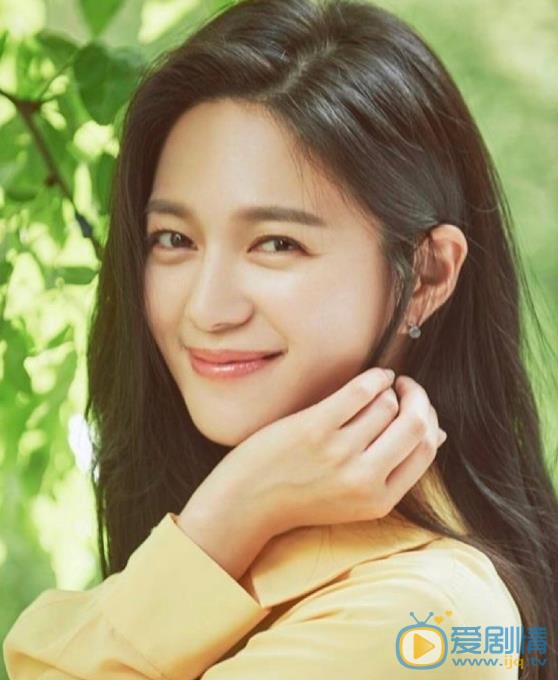 皇后的品格闵宥拉是谁演的？皇后的品格闵宥拉扮演者李伊利雅个人资料、写真及生活照欣赏