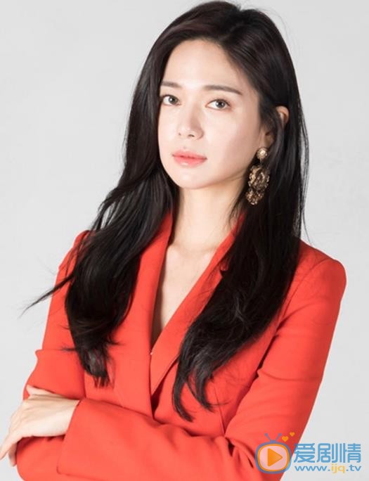 皇后的品格闵宥拉是谁演的？皇后的品格闵宥拉扮演者李伊利雅个人资料、写真及生活照欣赏