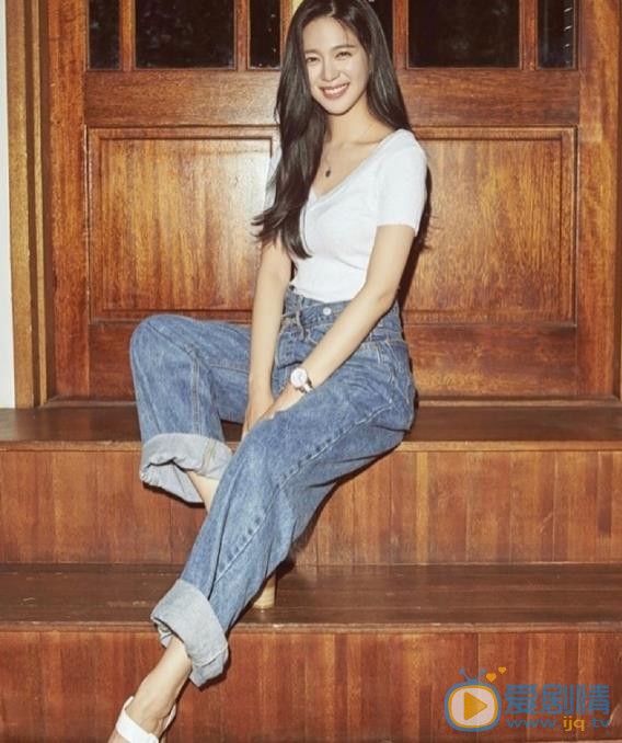 皇后的品格闵宥拉是谁演的？皇后的品格闵宥拉扮演者李伊利雅个人资料、写真及生活照欣赏