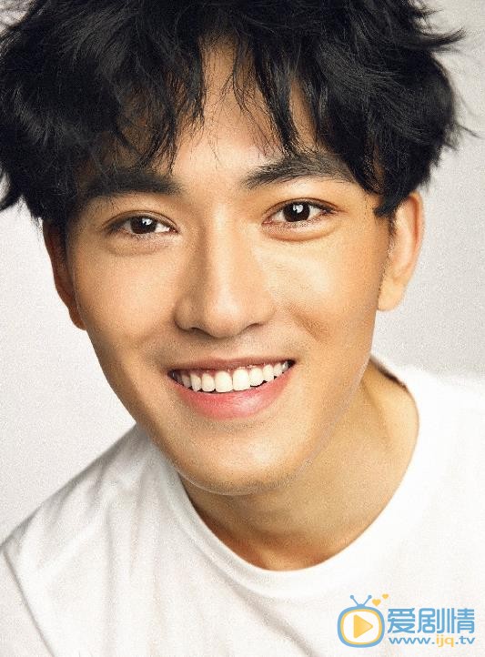 幕后之王凯文是谁扮演的？幕后之王凯文扮演者邬立朋个人资料、写真生活照