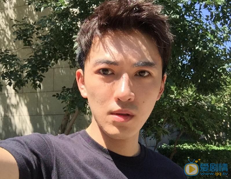 幕后之王凯文是谁扮演的？幕后之王凯文扮演者邬立朋个人资料、写真生活照