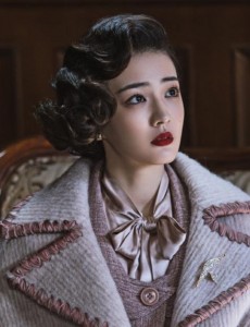 天衣无缝贵婉和资历群是什么关系？贵婉和资历群是真夫妻吗？贵婉喜欢资历群吗？