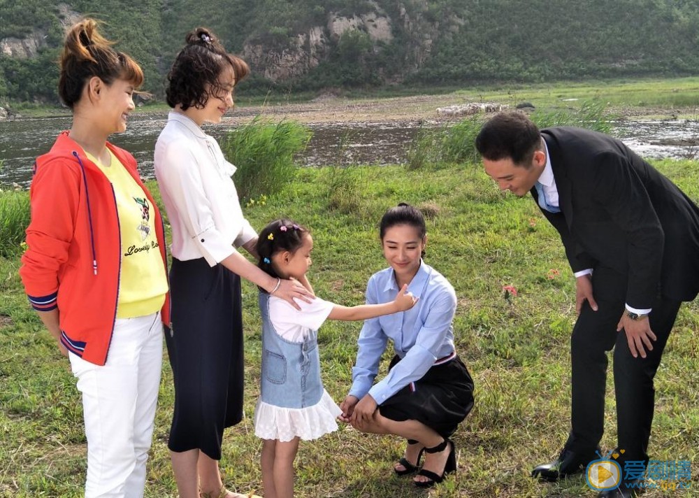 绿水青山红日子剧照