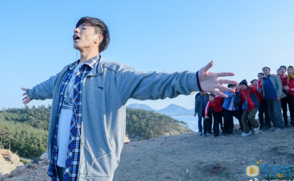 温暖的村庄剧照