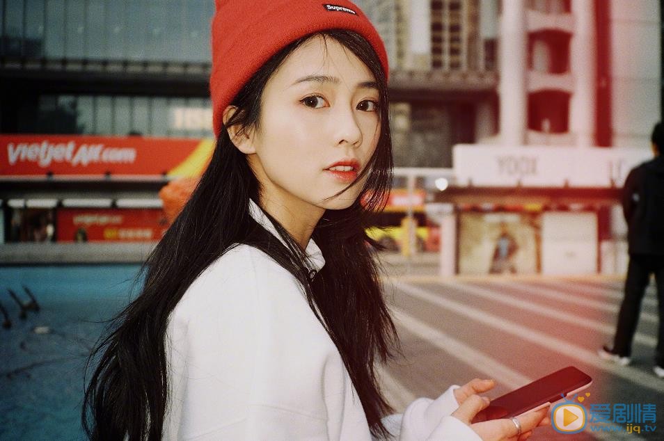 招摇路招摇是谁饰演的？路招摇饰演者白鹿个人资料、写真及生活照欣赏