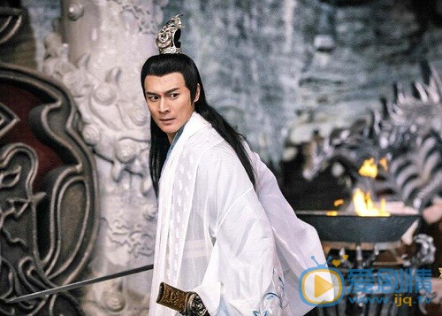 招摇洛明轩喜欢路招摇吗？招摇最后怎么爱上厉尘澜?