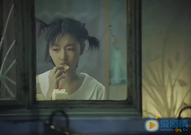 阳台上剧照