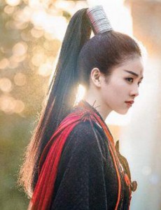 招摇路招摇为什么会变成琴芷嫣？琴芷嫣招摇是一个人吗？