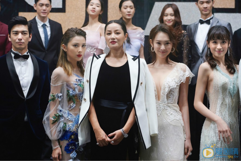 热搜女王剧照