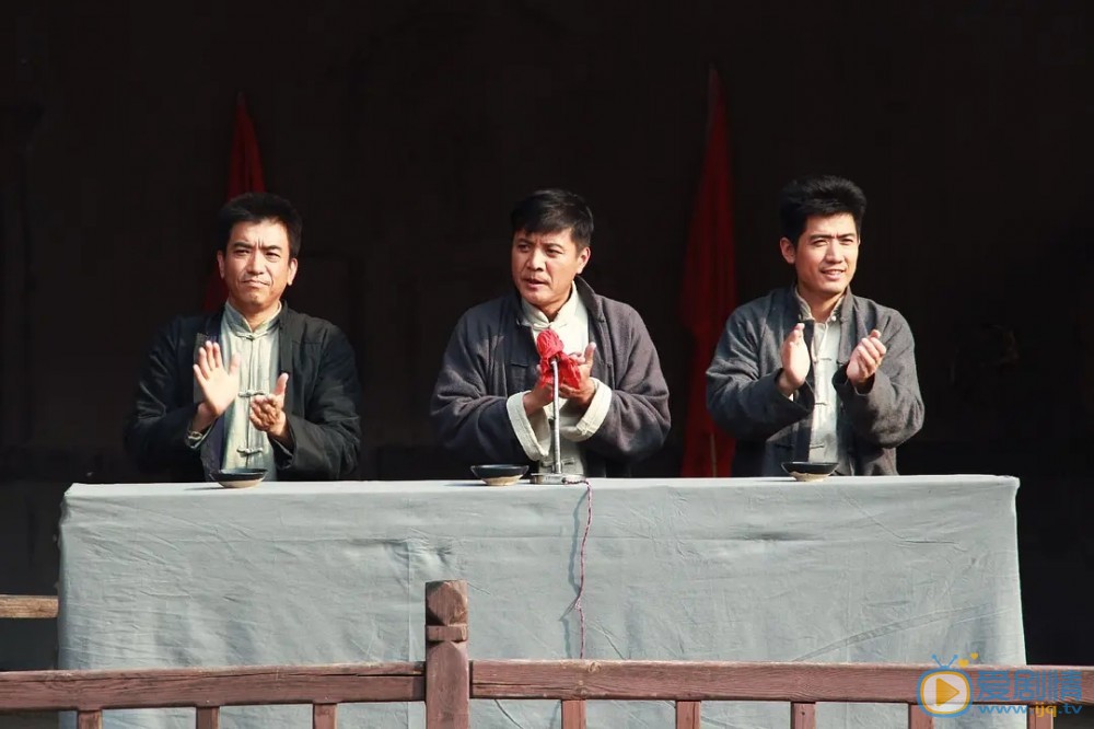 在桃花盛开的地方剧情介绍(1-30集大结局)