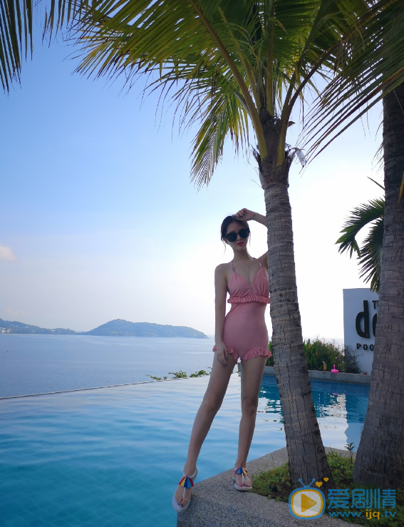 杨美琪游玩照