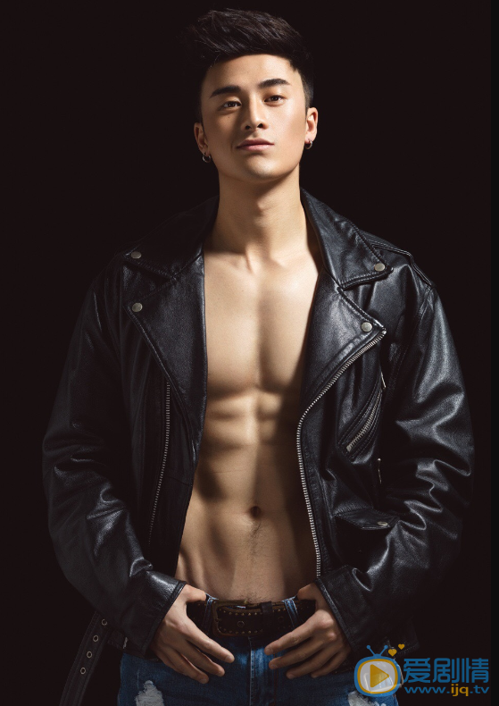 李奔型男高清写真
