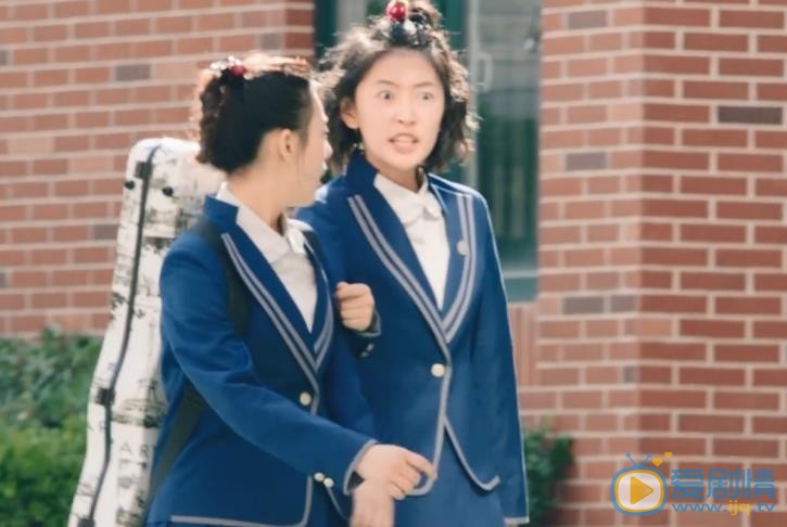 闪光少女剧照