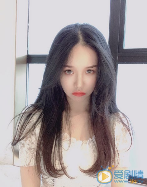 李保怡自拍照图片