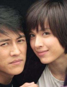靳东结婚了吗？靳东老婆是谁？靳东老婆李佳个人简历大揭秘