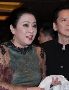 向华强老婆陈岚面相好吗？向华强的妻子陈岚简历揭秘