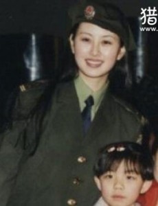 白宝山谢玉敏真实合影图片 白宝山是怎么被发现的？