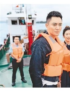 电视剧《奋进的旋律》主要讲述的是什么？