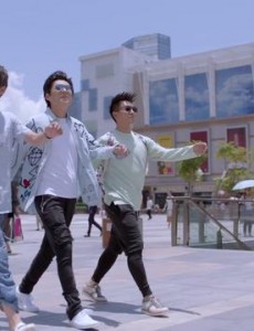 如果岁月可回头蓝天愚扮演者是谁？蓝天愚结局是什么？