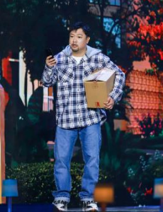 《欢乐喜剧人》第六季贾冰“恶魔”回归，爆笑全场？