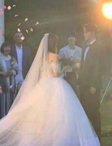 仲夏满天星靳泽一扮演者是谁？靳泽一结局是什么？