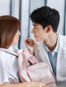 致我们甜甜的小美满蔡亚斯和谁在一起了？蔡亚斯结局是什么？