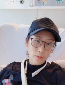蒋丽莎住院还直播带货，太敬业！！