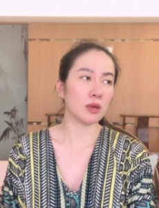 叶璇爆料拍戏时有前辈吸毒后发疯，网友猜测是陈宝莲